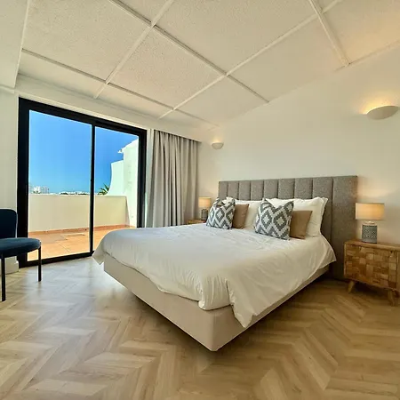 Penthouse S.jorge Seaview T4 Quarteira