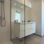 Penthouse S.jorge Seaview T4 דירה