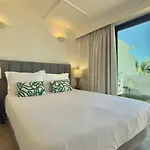 Penthouse S.jorge Seaview T4 דירה קווארטיירה
