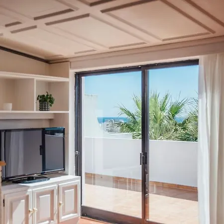 Penthouse S.jorge Seaview T4 * Quarteira