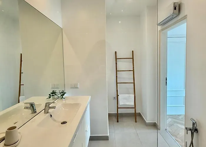 Apartament Penthouse S.jorge Seaview T4 *